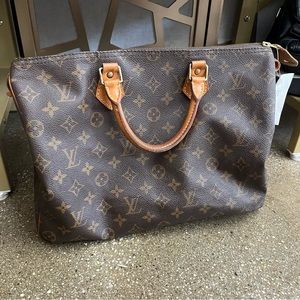 LV Speedy 35 please read all of the details about the excellent purse.
